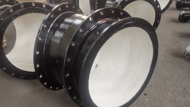 陶瓷耐磨管为什么又叫刚玉陶瓷内衬耐磨复合管
